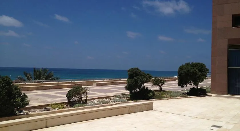 Leonardo Plaza Haifa 4*,